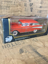 Load image into Gallery viewer, Chevrolet Nomad 1957 Metal Car