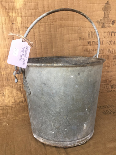 Galvanized Finish Metal Bucket
